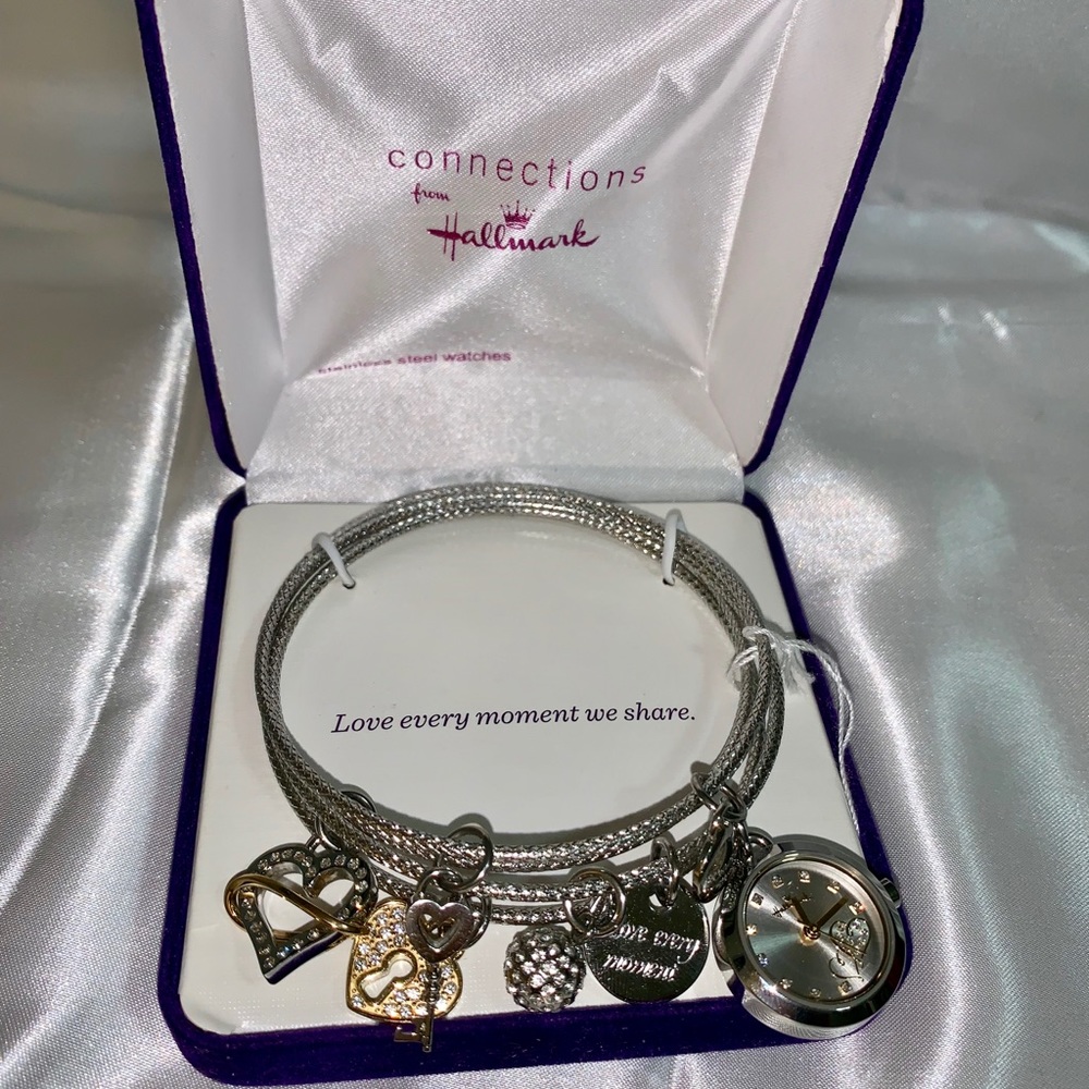 Hallmark Bracelet Set